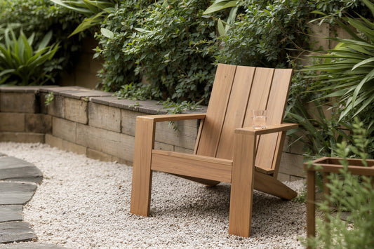 Why Wood Lounge Chairs Are a Great Choice for Outdoor Spaces